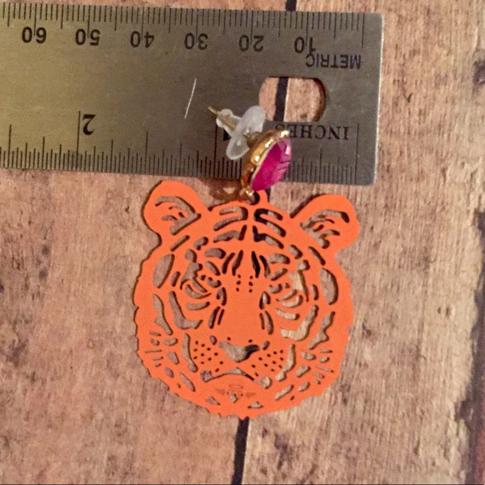 🛍 Black or Orange Tiger Cutout Earrings Metal - Picture 8 of 9